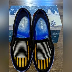 - - Nine West Slip on shoes . Size 9 women. Color blocking.